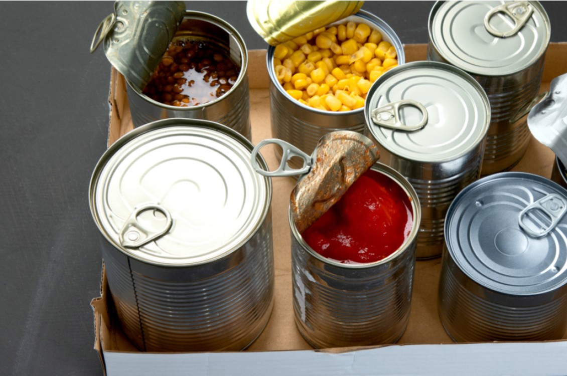 الطريقة الصحيحة لفتح المعلبات