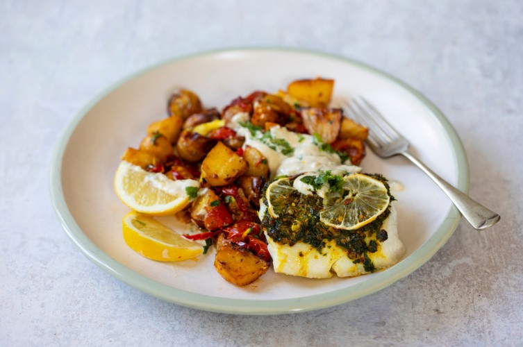 صينية السمك بالطحينة السهلة