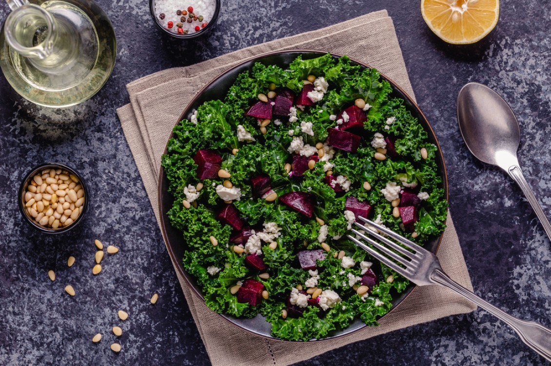 سلطة الكيل مع الشمندر