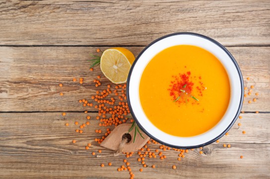 شوربة العدس بالجزر