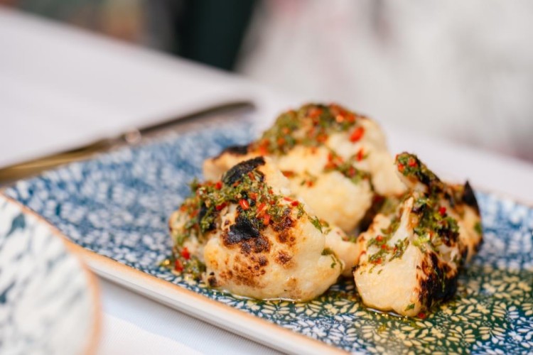 قرنبيط مشوي مع الخلّ الأبيض