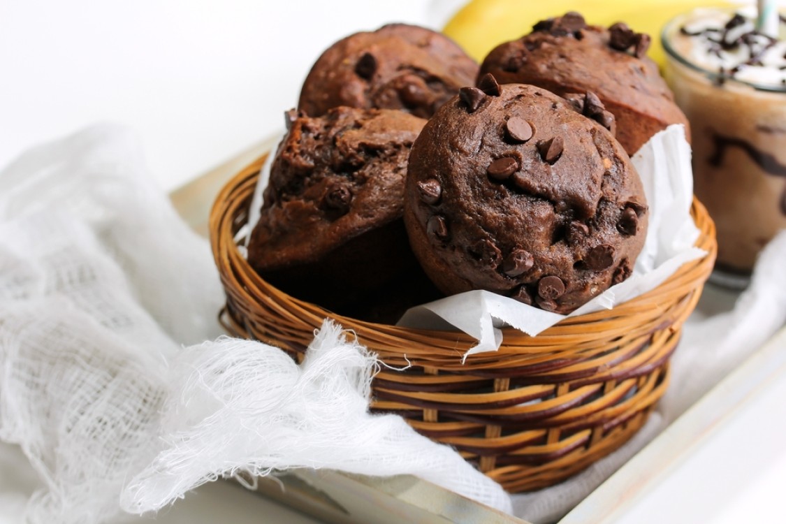 مافن الموز بحبيبات الشوكولاتة