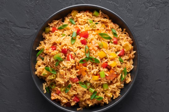 أرز أصفر بالخضار
