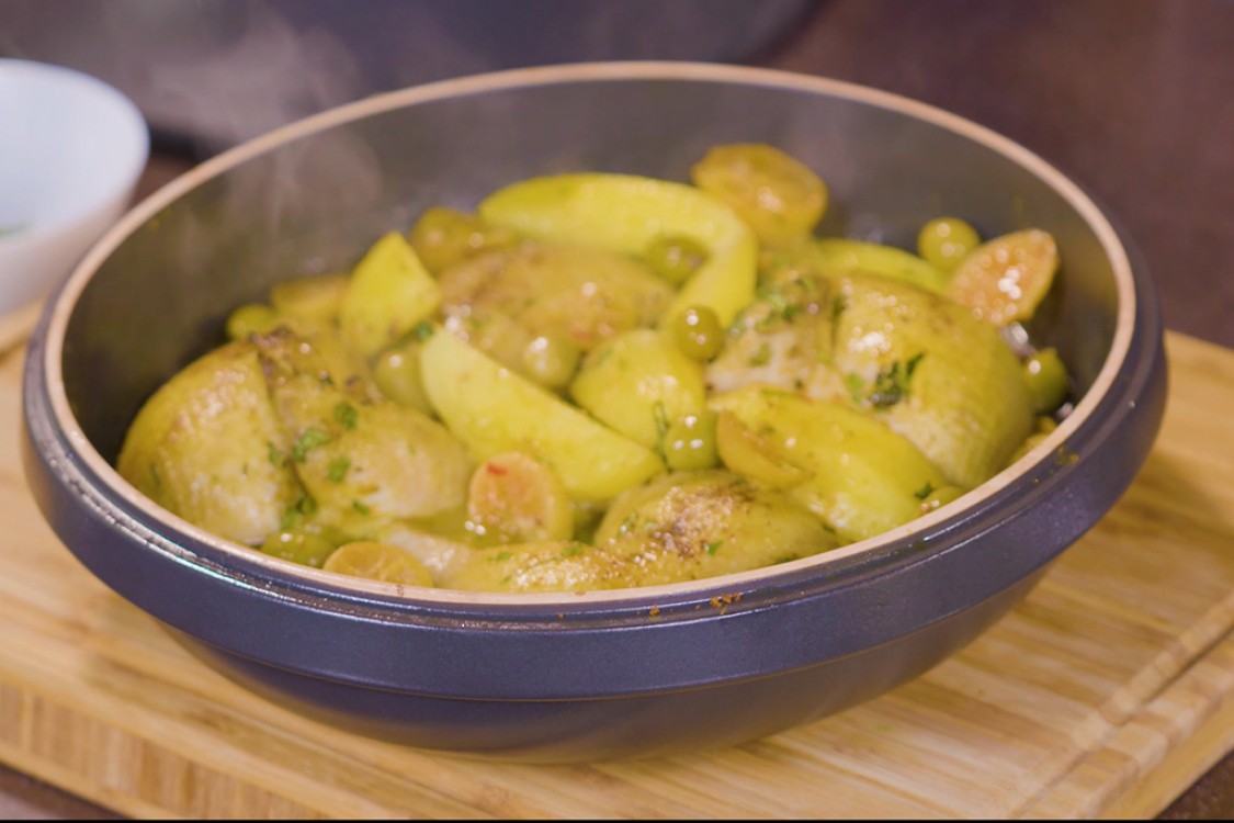 طاجن الدجاج المغربي بالفيديو