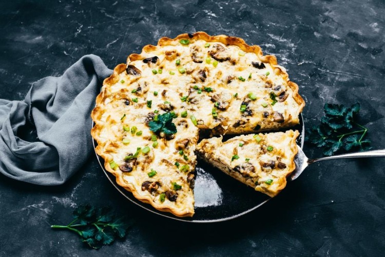 فطيرة المشروم بالكراث الكريمية