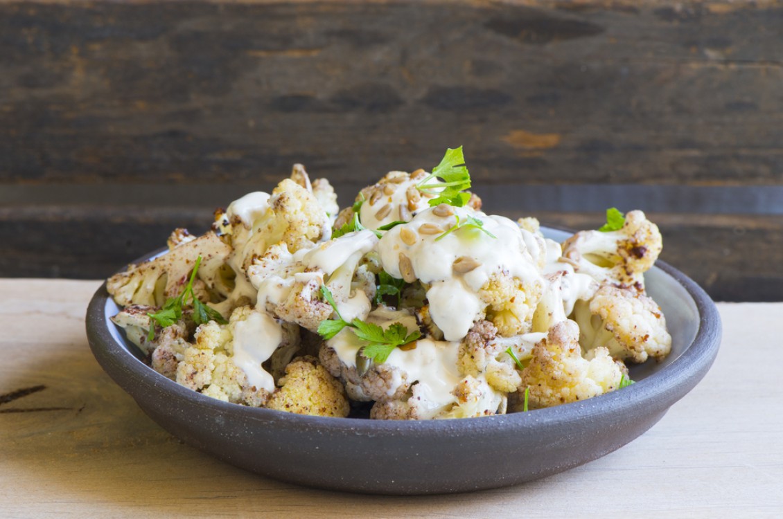 صينية زهرة بالطحينة