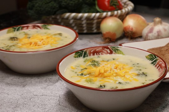 شوربة البروكلي بالجبن بالفيديو