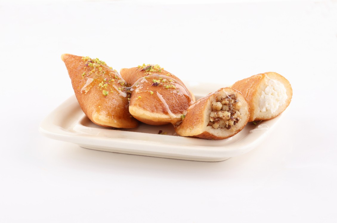 قطايف بالجوز والقرفة