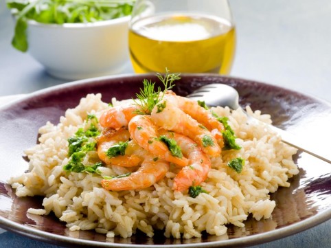 أرز بني بالجمبري