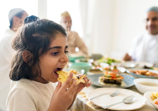 10 نصائح غذائية لصحة أفضل لطفلك في العيد