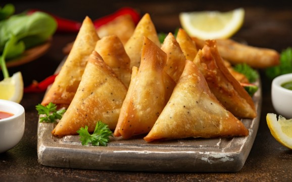 سمبوسة دجاج بالخضار