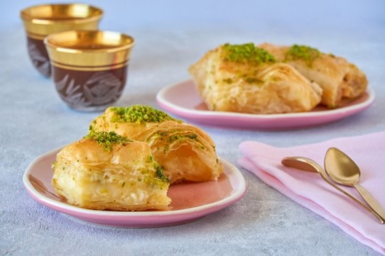 حلى البقلاوة لضيافة فاخرة