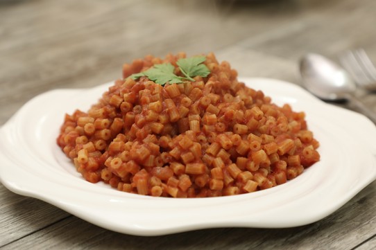 المكرونة المحمرة بالفيديو