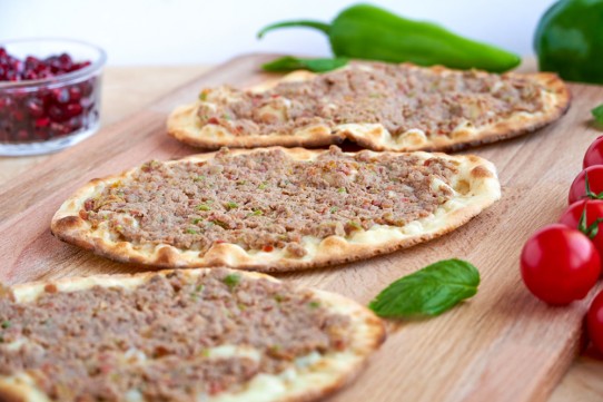 صفيحة لحم بدبس الرمان