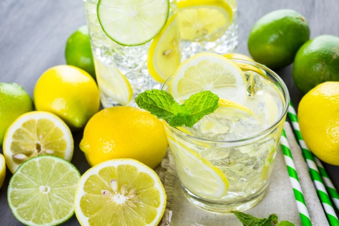 10 وصفات عصير الليمون المشروب الصحي بالفيديو والصور