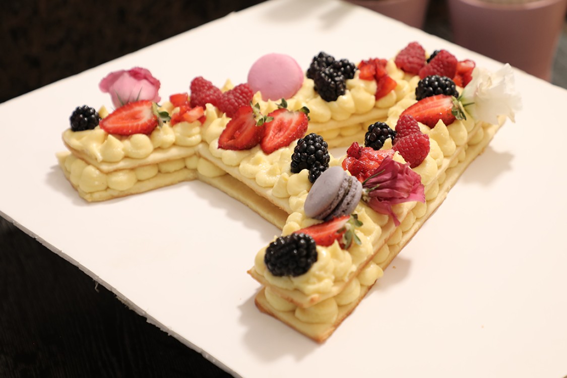 تارت الأحرف بحشوة الفواكة بالفيديو