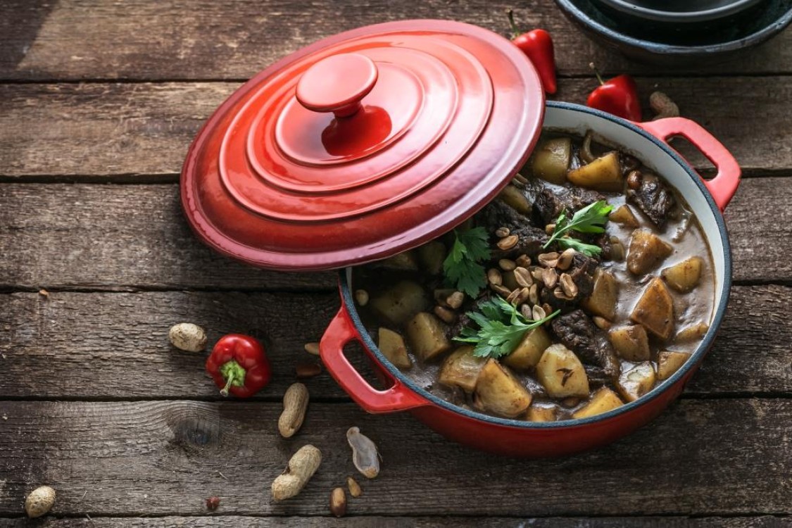 أفضل طرق لتنظيف حلل السيراميك المحروقة