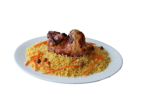 أرز بخاري بالدجاج والجزر