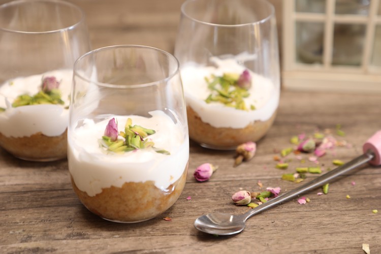 عيش السرايا بثلاث مكونات