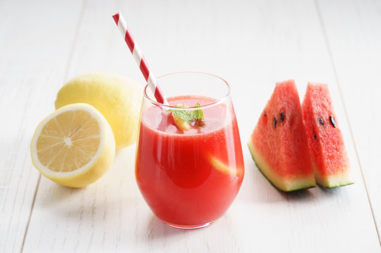 سموذي البطيخ بالليمون