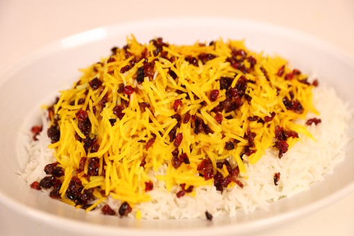 الأرز الإيراني بالزعفران والتوت بالفيديو