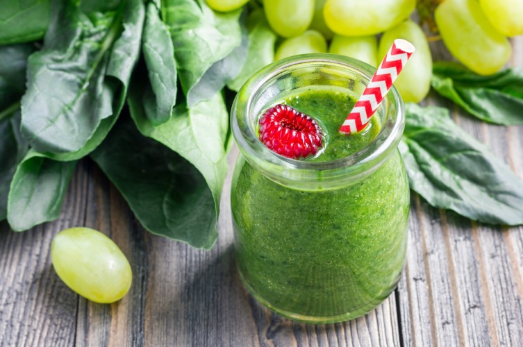 سموذي العنب بالسبانخ