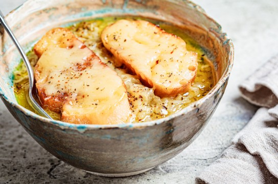 شوربة البصل بالكريمة السهلة