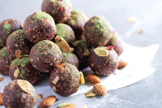 حلى الحيسة لضيافة العيد