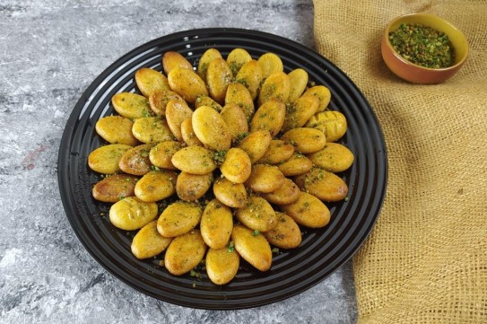 حلى رموش الست بطريقة سهلة