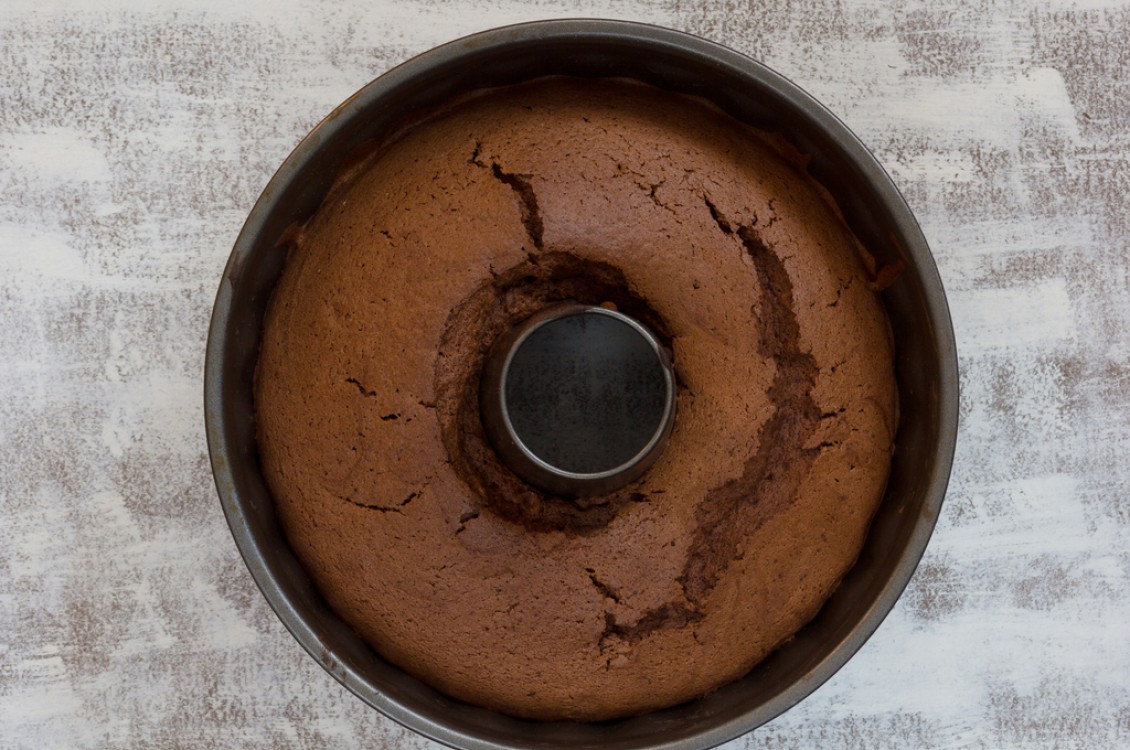 أسباب تشقق الكيك في الفرن