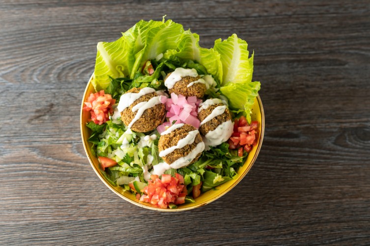 سلطة الفلافل