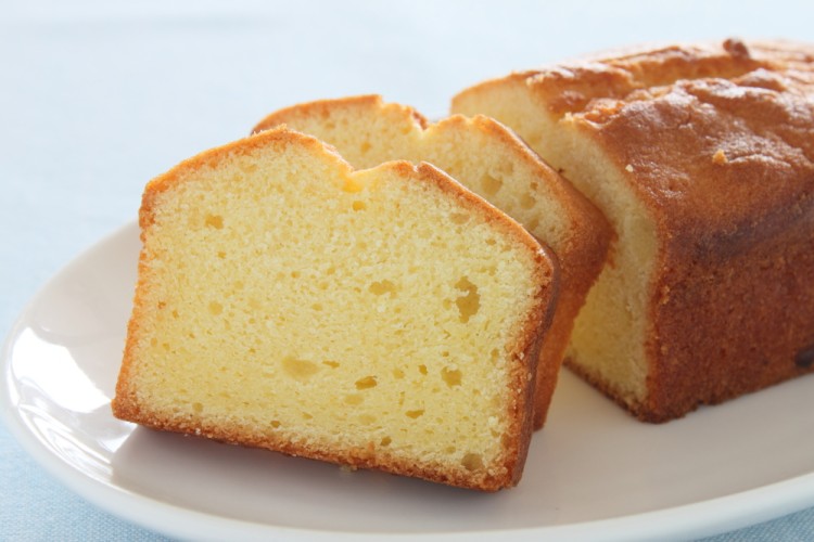 كيك اسفنجي بالزيت