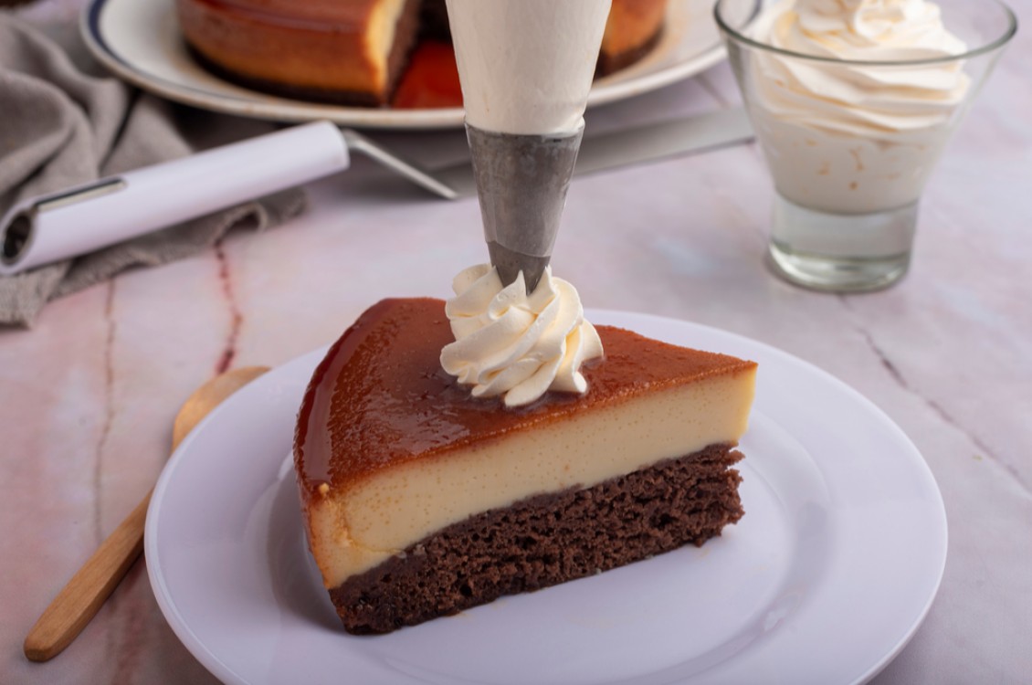 كيك قدرة قادر بكريم كراميل جاهز